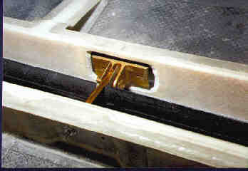 Center right hinge