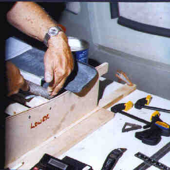 staba28.jpg - 12.37 K Counterweight cutouts